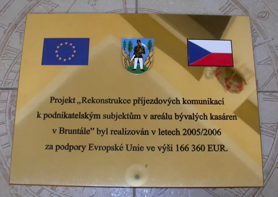 Pamětní deska – leštěná mosaz